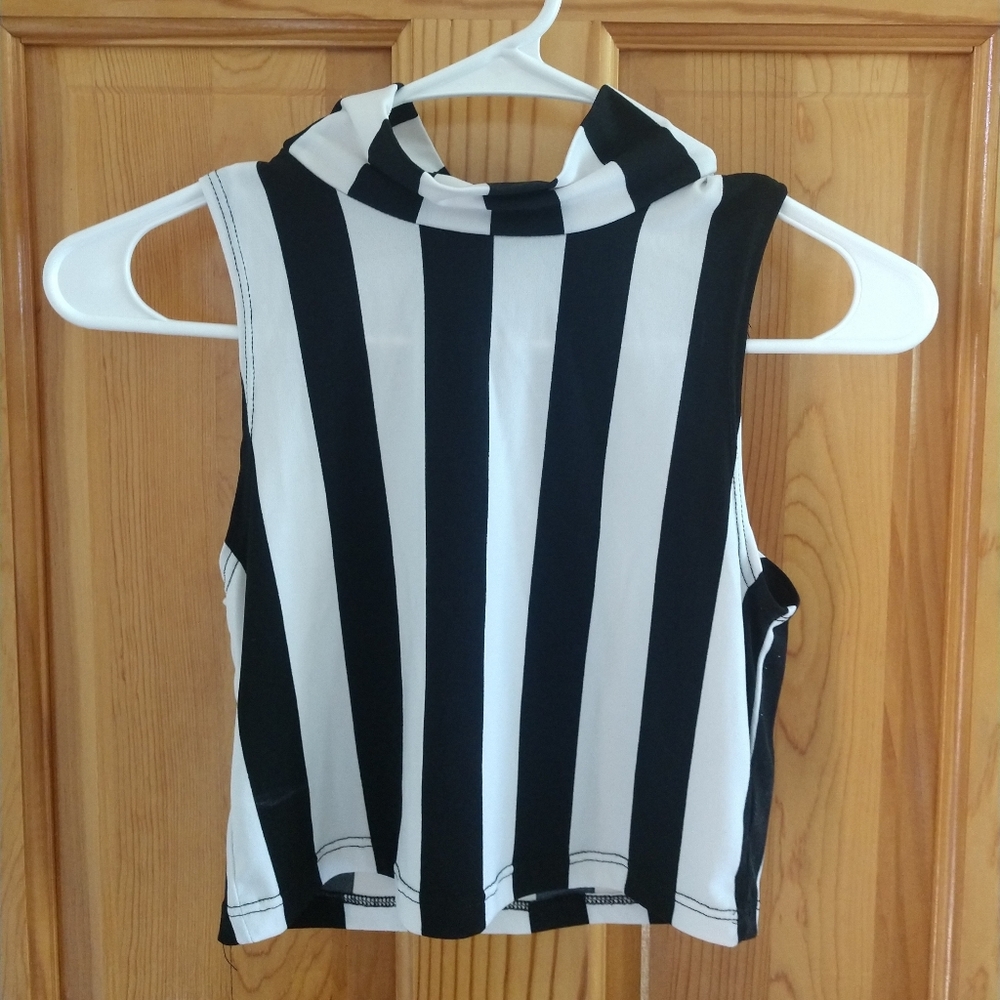 🌷3/$20 Body Central Crop Top